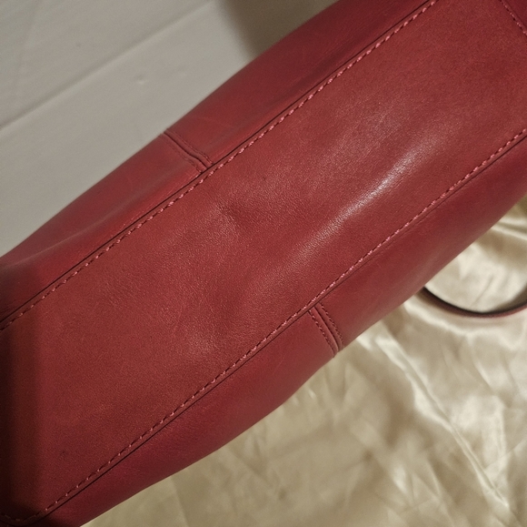 Coach Red-Pink Pleated Leather Zipper Closure Hobo Crossbody Shoulder Bag Purse - Picture 7 of 11